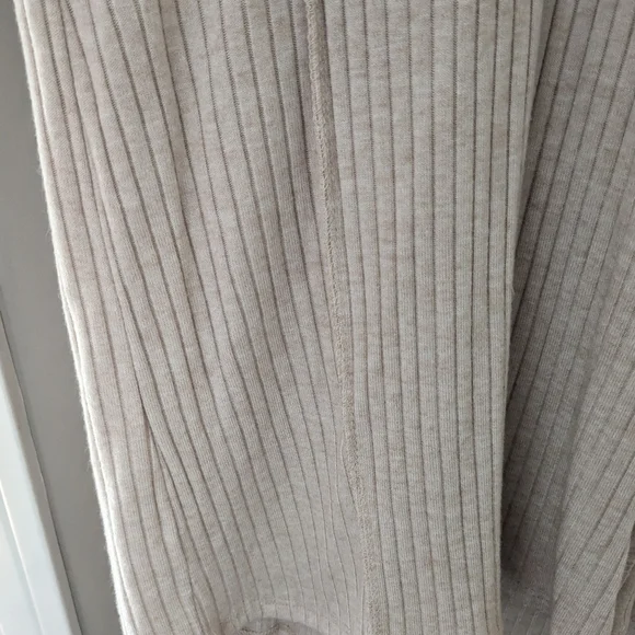 Sweater - Picture 3 of 4